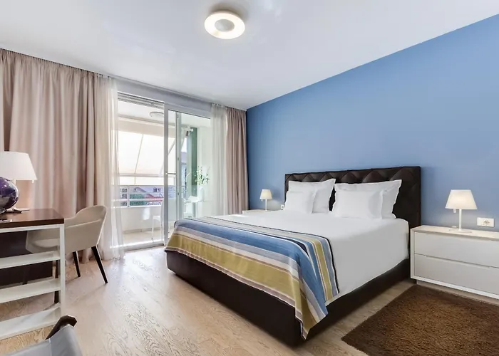 Bb レジデンス 4*